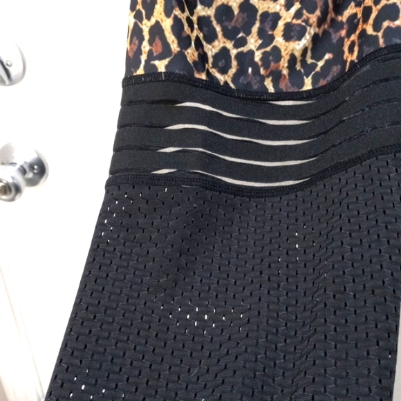 Animal Print Sexy Legging with High Waisted Booty Enhanser Size Large - Picture 4 of 6